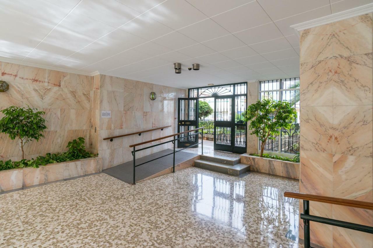 Stunning Spacious City Apartment With Free Parking Málaga Esterno foto
