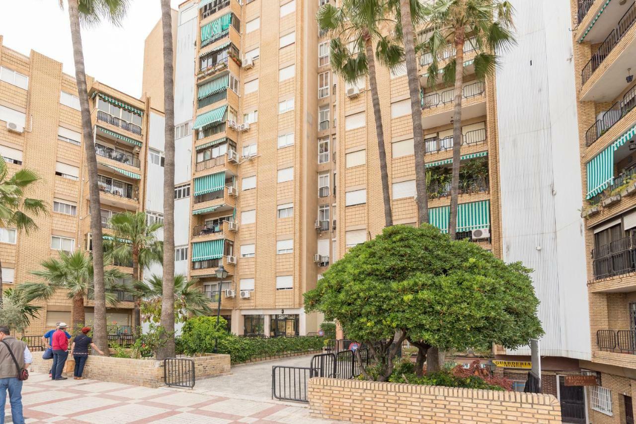Stunning Spacious City Apartment With Free Parking Málaga Esterno foto
