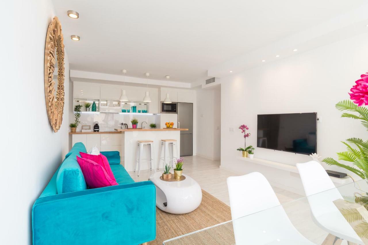 Stunning Spacious City Apartment With Free Parking Málaga Esterno foto