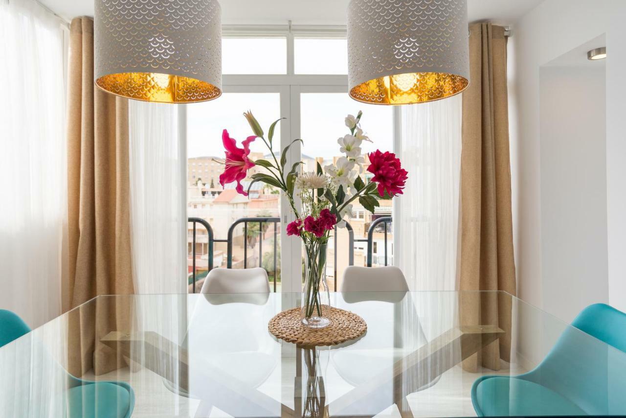 Stunning Spacious City Apartment With Free Parking Málaga Esterno foto