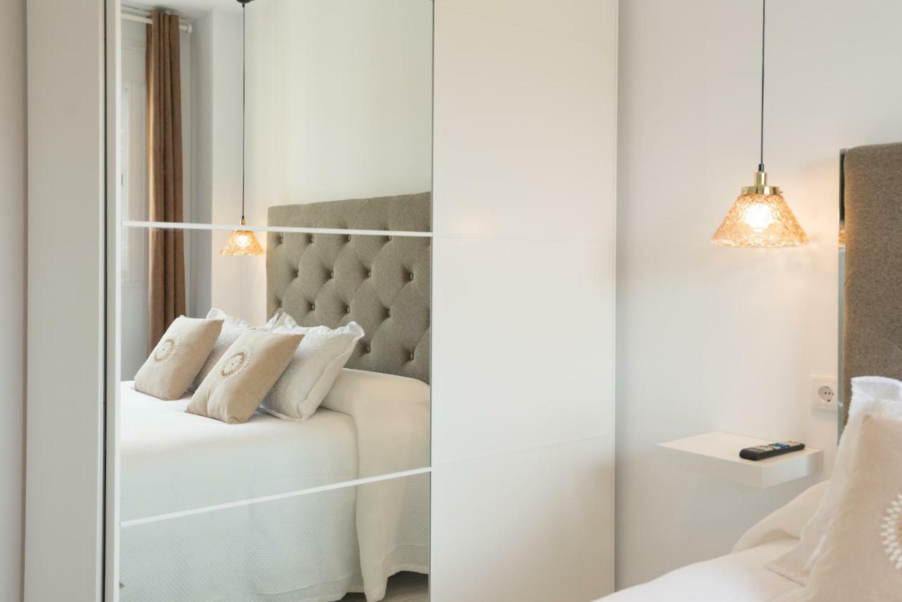 Stunning Spacious City Apartment With Free Parking Málaga Esterno foto