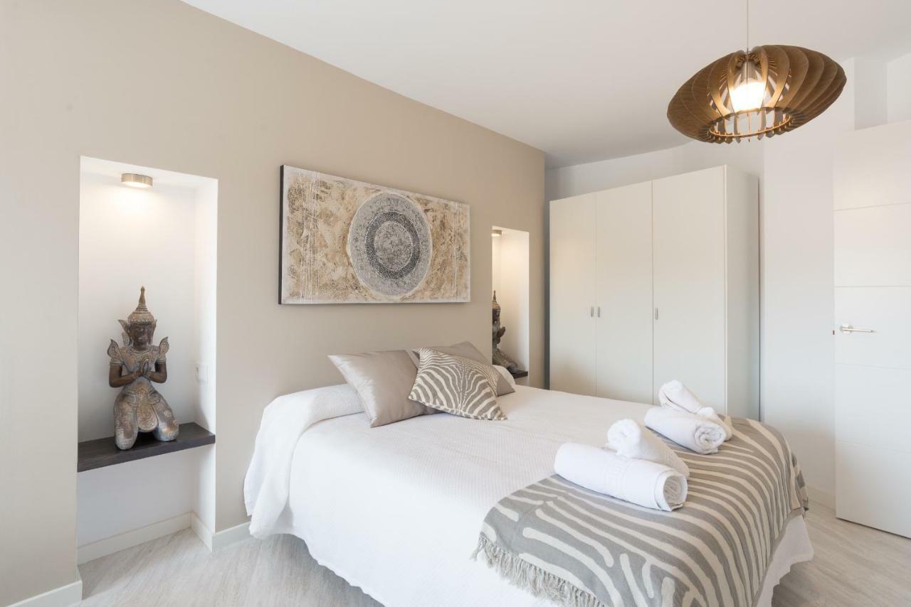 Stunning Spacious City Apartment With Free Parking Málaga Esterno foto