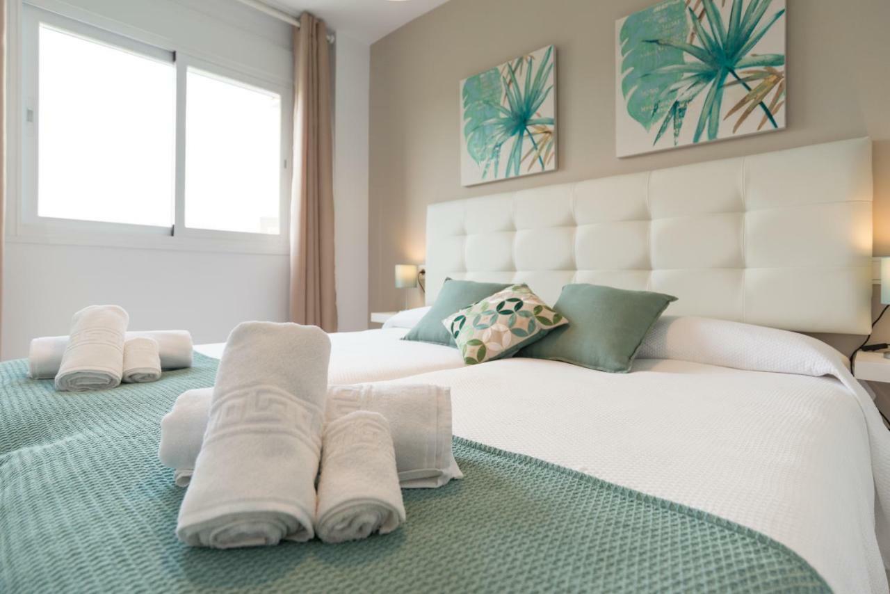 Stunning Spacious City Apartment With Free Parking Málaga Esterno foto