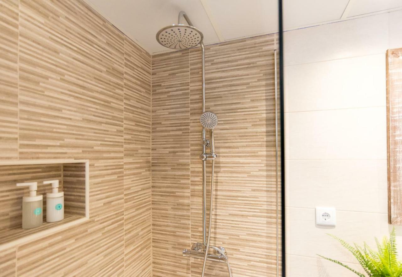 Stunning Spacious City Apartment With Free Parking Málaga Esterno foto