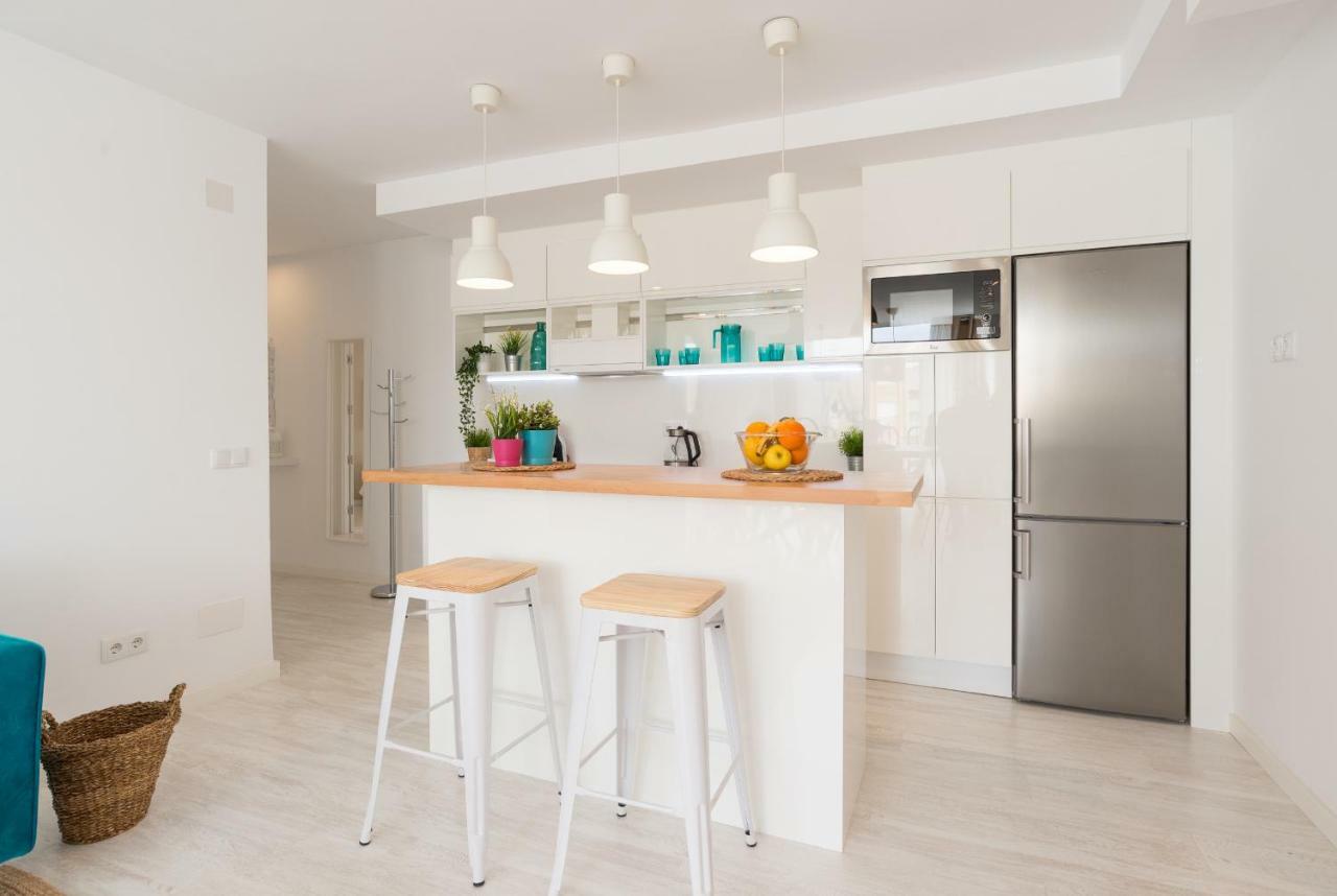 Stunning Spacious City Apartment With Free Parking Málaga Esterno foto